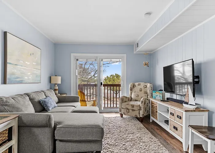 Renovated 3br Short Walk To Right By The Turtle
