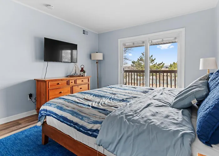 Holiday home Renovated 3br Short Walk To Right By The Turtle *