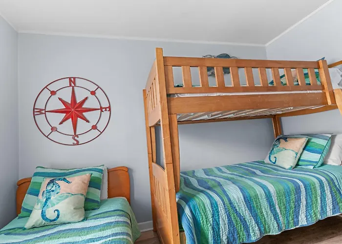 Renovated 3br Short Walk To Right By The Turtle